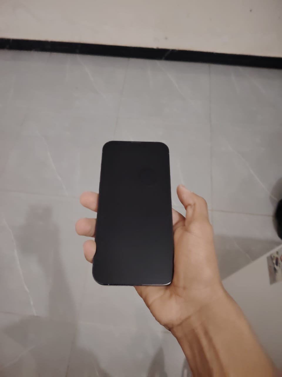 سلام عليكم 13برو باكس لبيع
بطارية 86
ذاكره 256
امريكي 
شريحه وحده 
جهاز ما مفتوح بعده جديد 
مكان بغداد الدوره تواصل واتساب ***********
