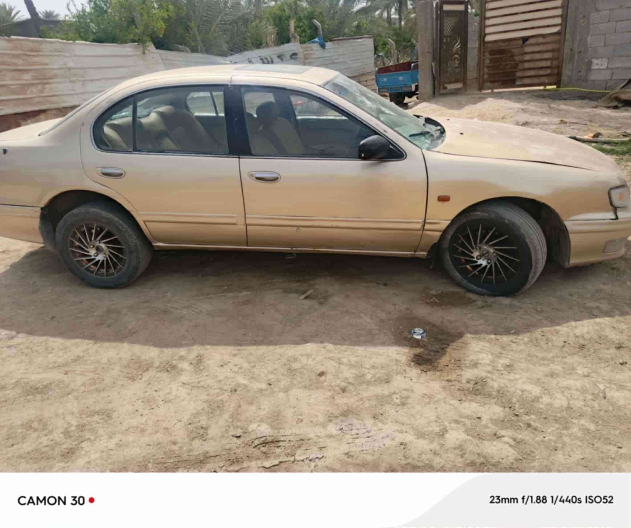 السلام عليكم سياره للبيع نيسان مكزمه محوره كير اومكينه كامري أبو الچف عطله بس الكير ***********
