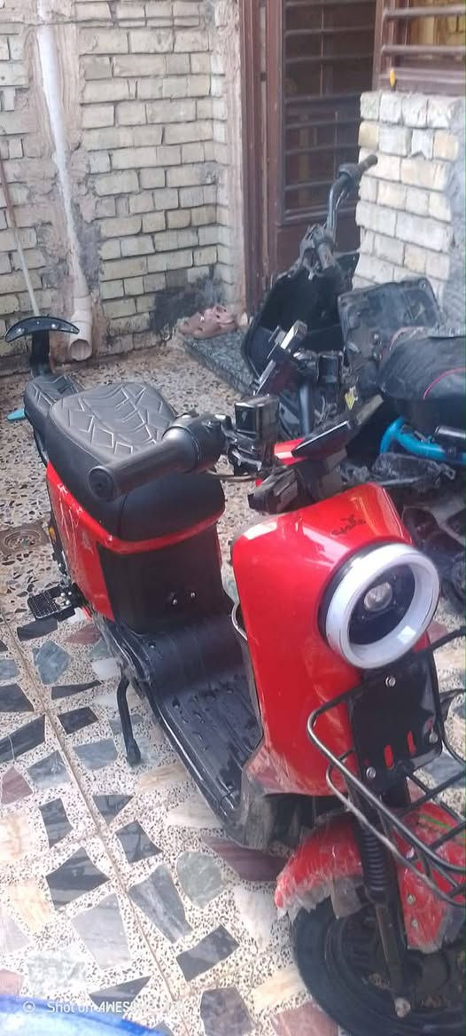 السلام عليكم
دراجه شحن جديده بعده  اشترتهه و عفته ما اعرف بيهن  سعر ٤٠٠ و بيه مجال مكاني بغداد رقمي ***********
