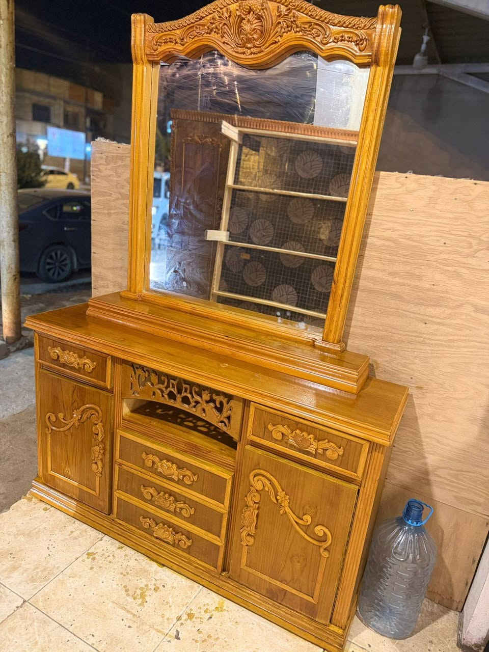 @للبيع
السلام عليكم🫡          💯 🦅💯 فول زان 🌿 
عرض خاص ومغري 🌹  بس 850 الف  قفل 
توفر لدينا من جديد غرفه صاج 5 أبواب  شغل درجه اولى زان 🌿 خارج صاج  5ملم شرط نظافه  والشغل 💯💯 والصور تحكم🌹
للاستفسار وتساب *********** مباشر🆕 ***********🆕
ومستعدون لشراء الغرف النوم المستعمله و الكناتير ✅
