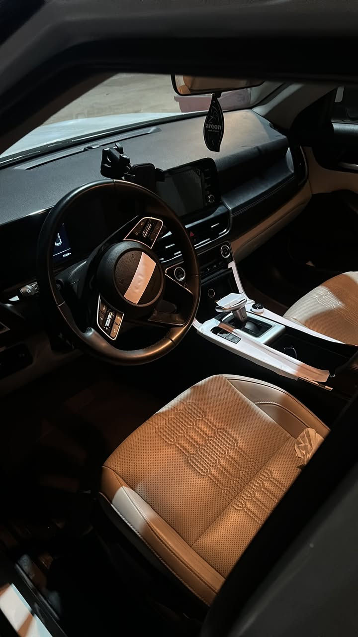 السلام عليكم
للبيع فقط     
 كيا سيليتوز. 
موديل ٢٤
 ماشيه ٣٠ الف فقط. 
خليجي.     
 كشنات جلد  
 داخل بيجي 
شاشه. كبيره 
كامره 
 حساسات امامي وخلفي 
مودات قيادة 3
نورمل-سبورت-ايكو 
وبيها. نضام. اخر.  الى يستعمل. بل ثلوج والمنحدرات 
بيها فقط. طخه بل دعامية  بسيطه وموضحه بل صوره 
السعر ١٧٧  رقم بغداد. سنويه. وهزه. كله جديد.  
٠٧٨١٠٥٦٠٠٢


**إذا كنت صاحب هذا الإعلان وتريد حذفه لأي سبب، رجاءا أرسل رسالة إلى الدعم الفني**