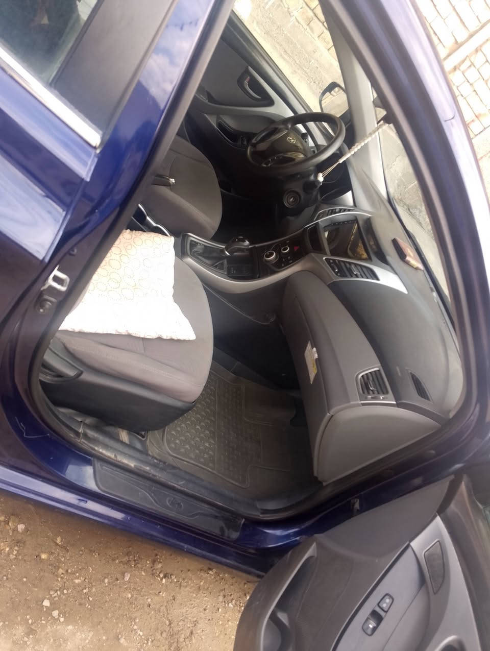 سلام عليكم النترا موديل 2014 للبيع وارد امريكي حادثها بس بنيد بامريكا وبالعراق تبدل بيها باب السايق والجاملغ وانصبغت حزام  بدون ايرباك وبدون دواخل  محرك گايم سنوية جديد ل 2030 رقم بغداد الجديد  رايدها ب 90 ورقة رجاء بدون كسران و لحد يكلي شبيها كتبت كل التفاصيل ***********
