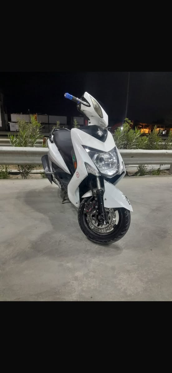 سلام عليكم للبيع سكنس لد بلاديه نقص ترايش مكاني بغداد مشتل سعر 850 بيه مجال  
***********
