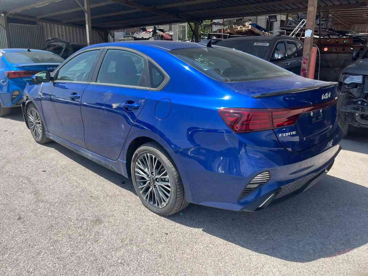 كيا فورتي 2024 Gt Lin فول عدى الفتحة ماشية ١١ ألف مرقمة بغداد بدون تبديل صور الحادث مرفقة للاستفسار ***********
