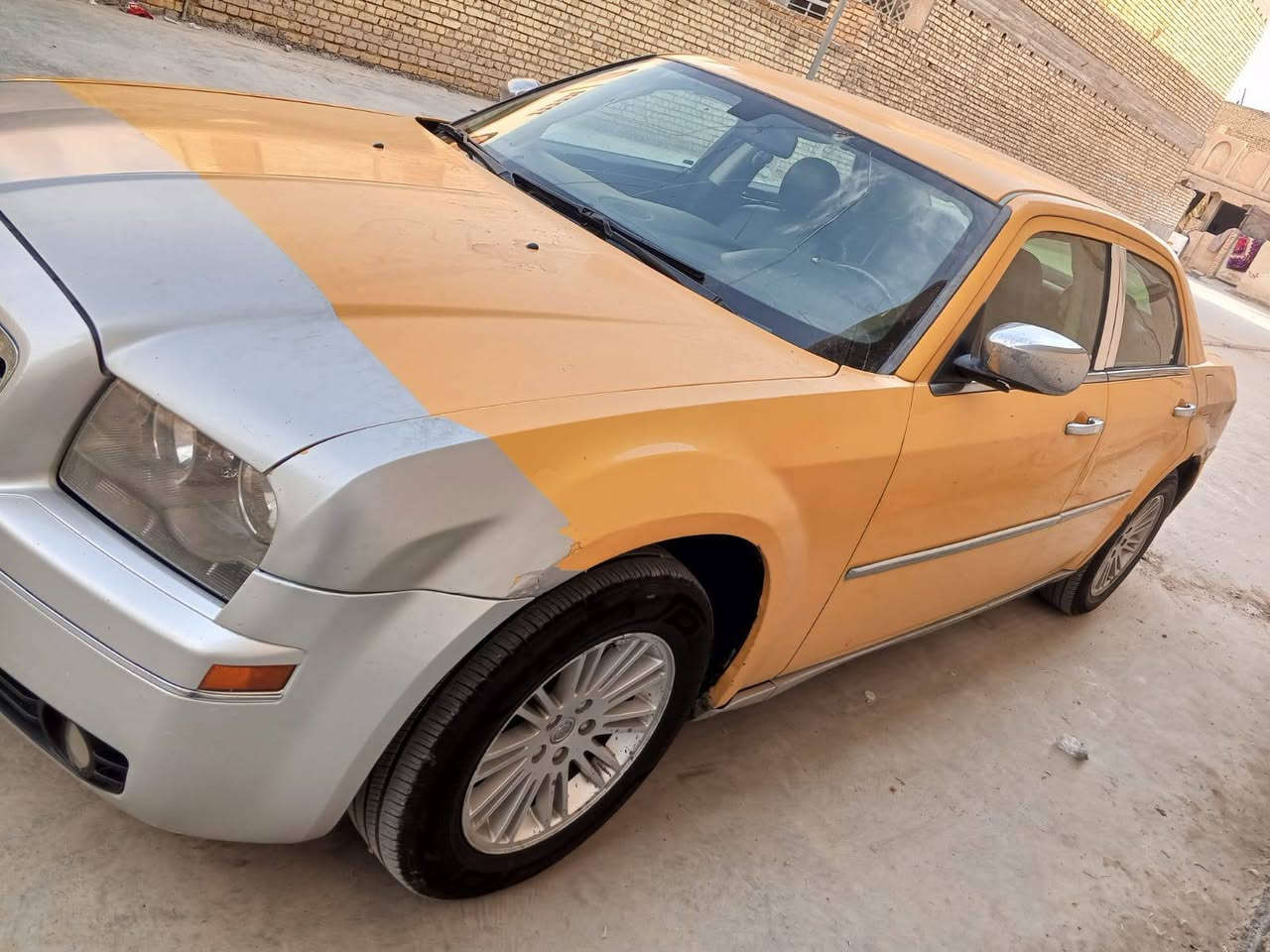 سلام عليكم أوباما موديل 2010 اصل راقم بغداد نكليز  خط كوت بغداد
مكينه وكير 3 شهر  بدل بيه جملغ امامي وباب صدر تخم تير جديد صدر امامي جديد عربان خلفيه جديده كهربية كل شغاله  مكان واسط مركز مدينه ‏‪***********‬‏
