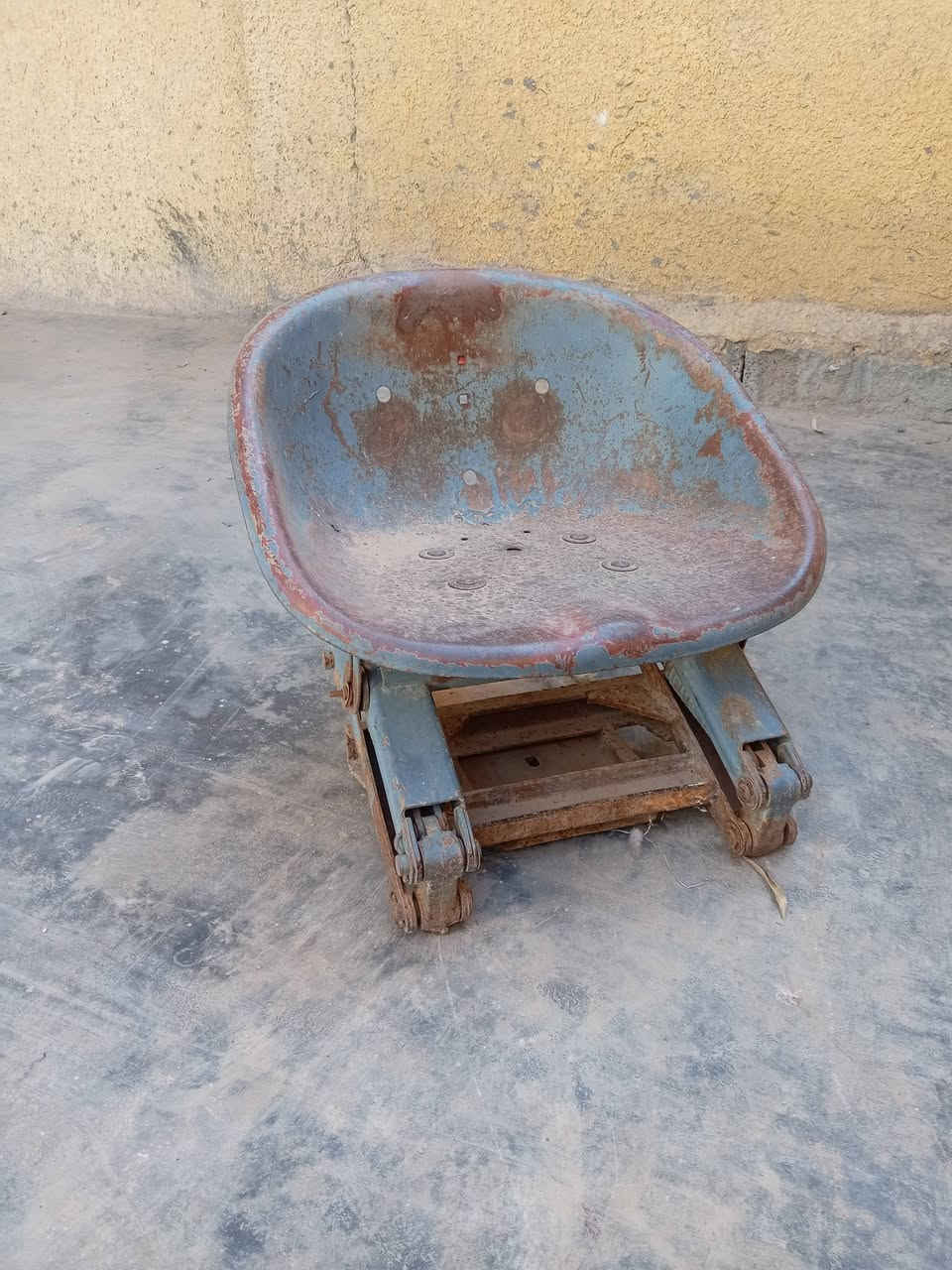 السلام عليكم كل شيء للبيع مال عنتر نظيف ***********
