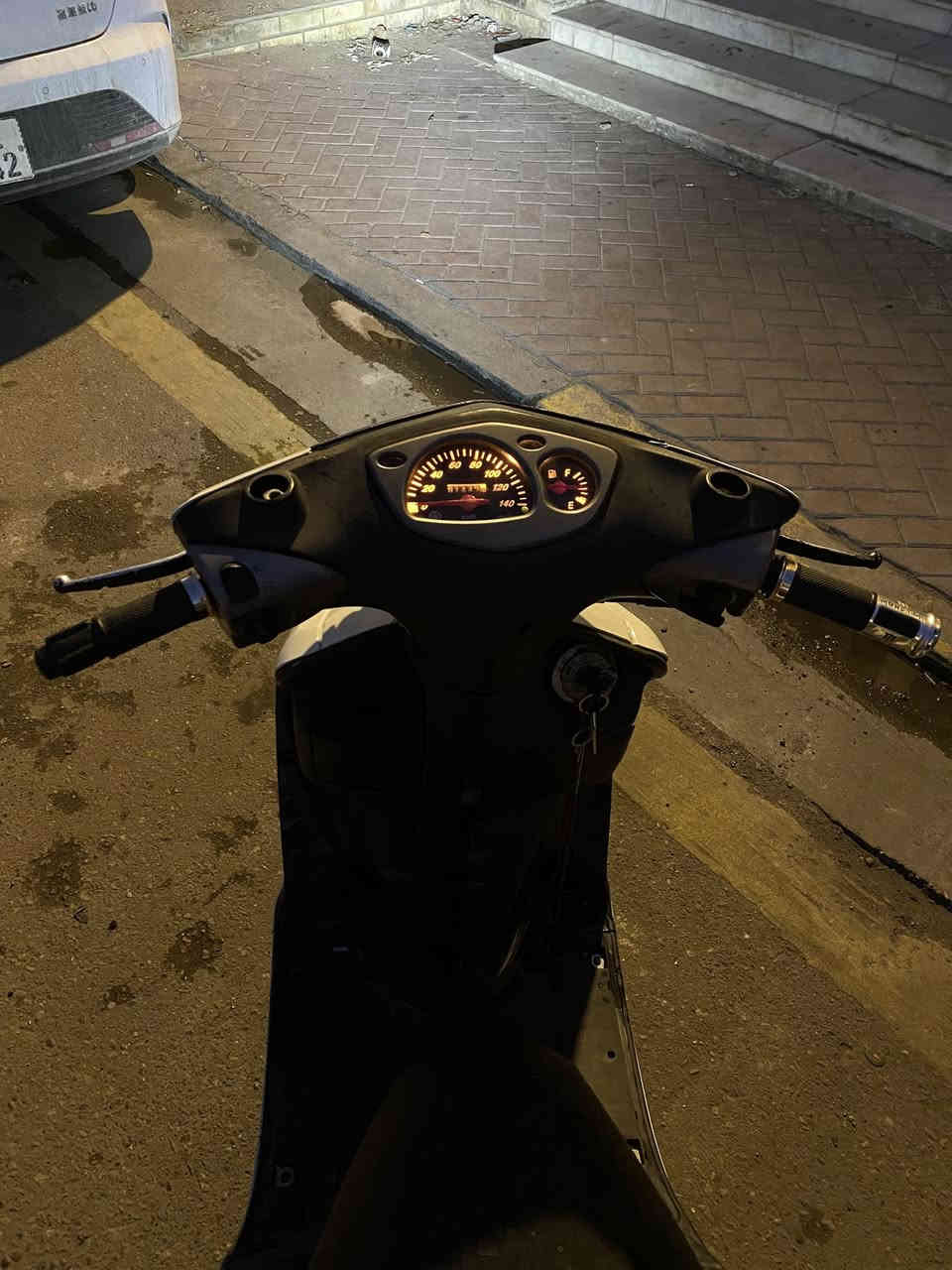 سلام عليكم دراجه سكنس نثيه للبيع الدراجه كامله ومابيها اي نقص كفرات نضافه فولل مكينه ناعمه تخبل كهربائيات كامله نكره سلف مكاني الاعظميه رايدها ب500 وبيها مجال حك الجيه اي استفسار ***********
