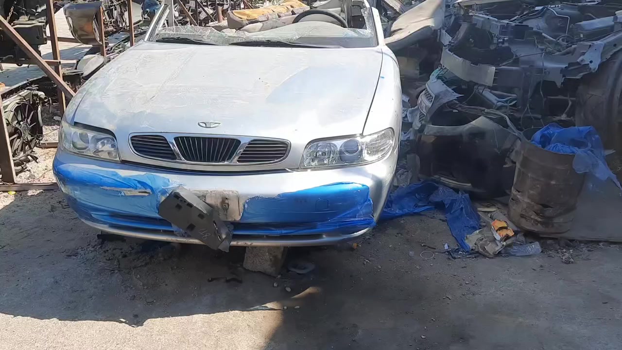 اللهم صلى على محمد وال محمد
نزلت عدنه نوبره موديل ٩٦ نص سياره حاويه مع كامل الملحقات مع اربع ابواب  عنوانه الحله حي صناعي شارع نادر الخدمي قبل متوصل بانزيخانه العرفان 
***********
