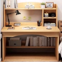 مكتب عملي مصنوع من الخشب بجودة عالية، يتميز بتصميمه الأنيق والعملي. يح...