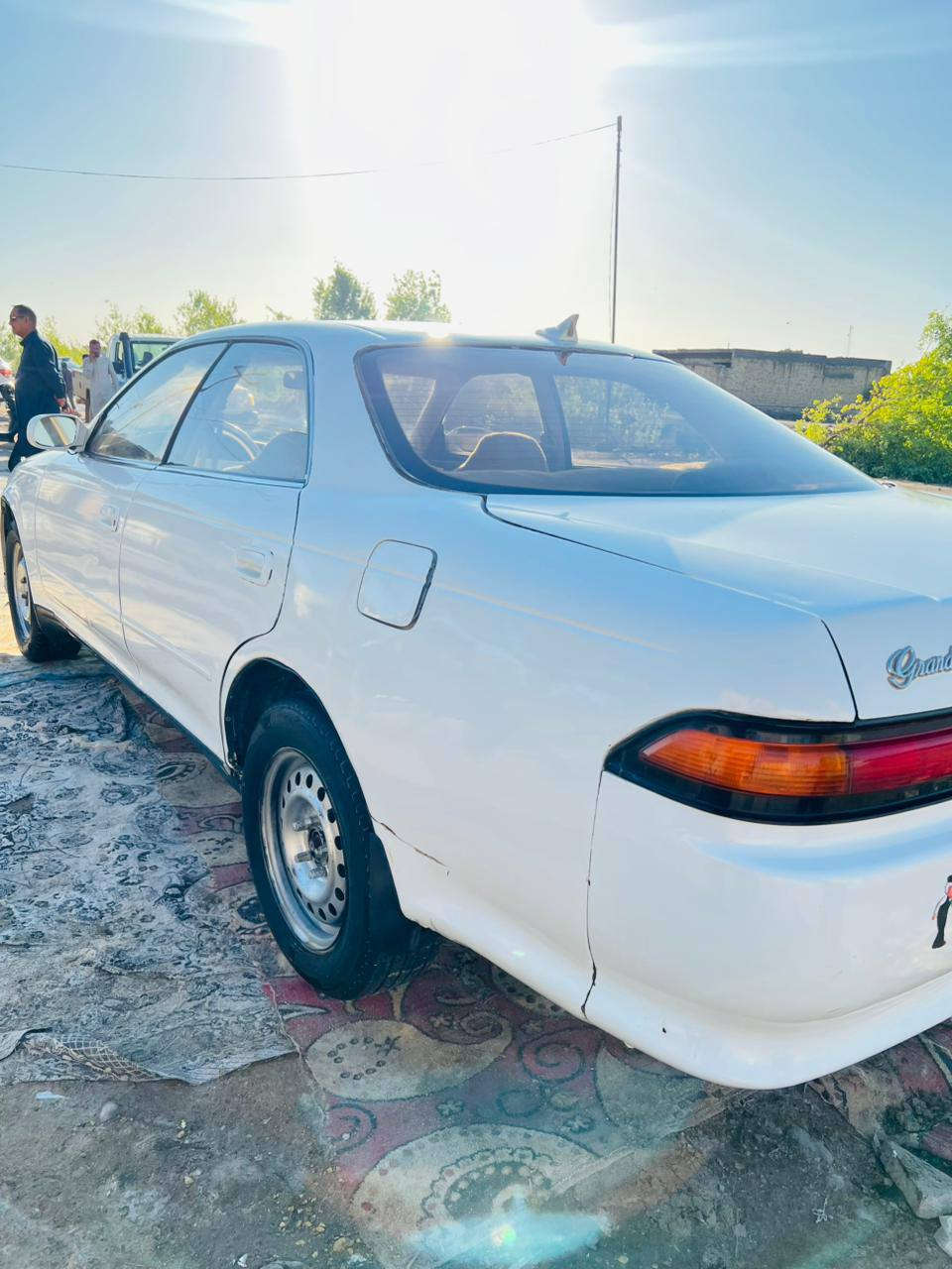 سلام عليكم 
مارك نفخ للبيع
رقمه بصره موديل 92 محرك ونجي مكفوله من العيب الشرعي تخم تاير كهربائيات لايت زنون حداديه خير من الله بـ 55 وبيه مجال للشراي مكانه بالشطره ***********
