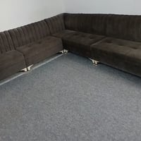 طقم ١٠ مقاعد • نضيف • ما بيه ضرر