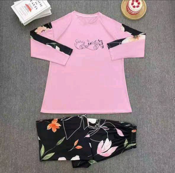 تراك نسائي فانيله زبدة الفول
قياسات خاصه وعادي
للحجز والاستفسار التواصل ع الصفحة 
ما هي المادة المصنوع منها القماش؟: 
فانيله زبدة 
أين يقع مكان البيع؟: 
نجف 
هل هناك عروض خاصة عند شراء أكثر من قطعة؟: 
قطعتين 15الف 
ما هو سعر كل بدلة؟: 
8