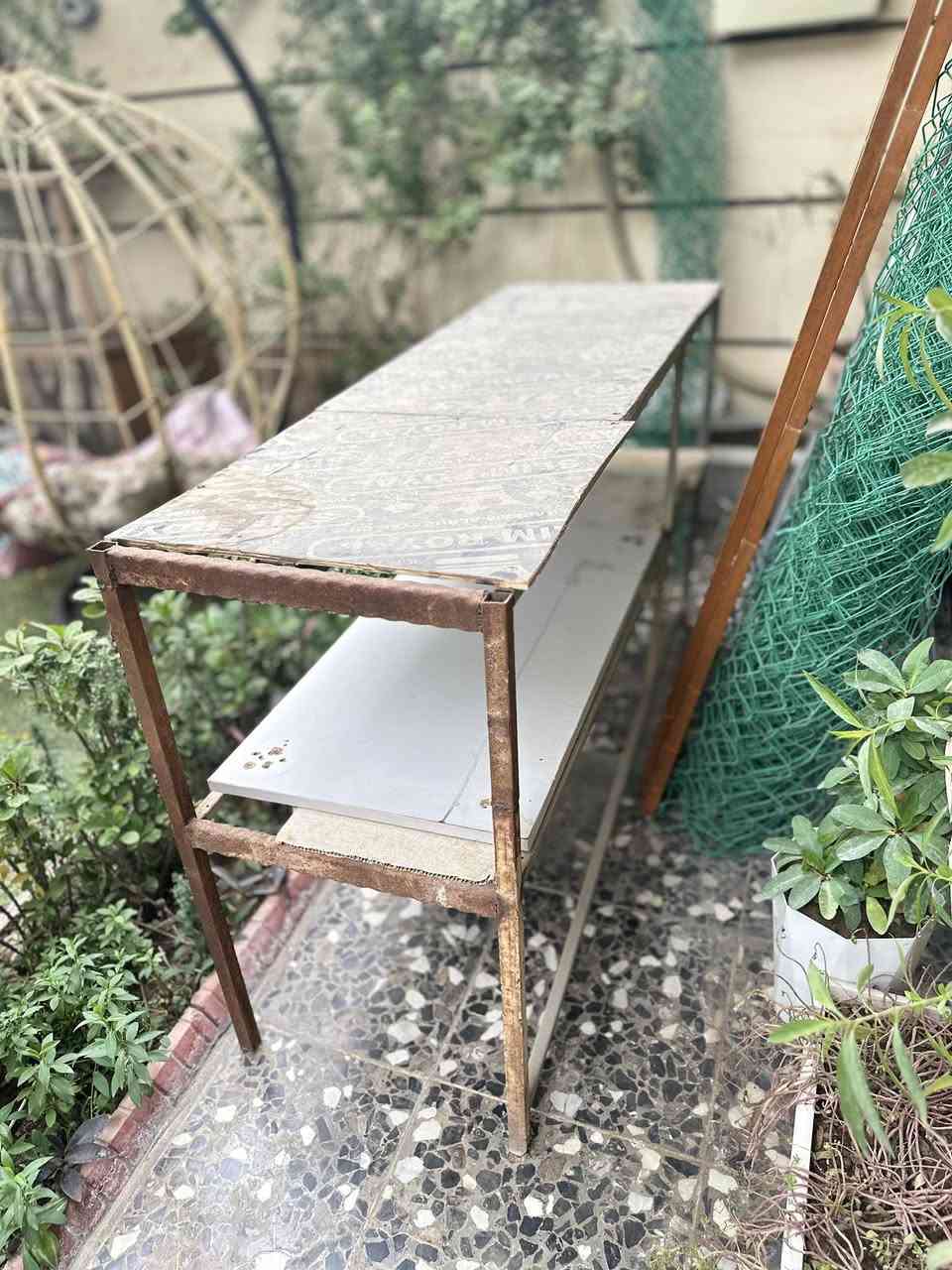 السلام عليكم عندي سيم بيارسي ٢٠ متر مغلون ضد الزنجار ودنگ عدد ٩ همات حديد مغلون وبالاضافة الى باب طلاكتين 
وميوزه عدد ٢ 

المكان العبيدي/فلكة حي النصر
للتواصل
واتساب ***********
