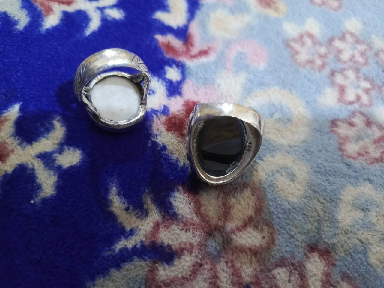 للبيع مدينة الصدر 
خاتم عطف بري
خاتم شفة العبد


**إذا كنت صاحب هذا الإعلان وتريد حذفه لأي سبب، رجاءا أرسل رسالة إلى الدعم الفني**