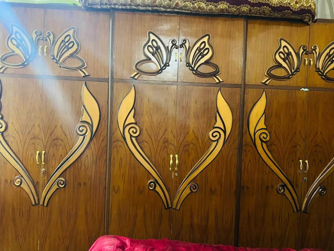 عندي هذني الغراض لبيع المكان الفلوجه سبعه نيسان قرب جامع الفرقان تواصل ويه الرقم ***********@
