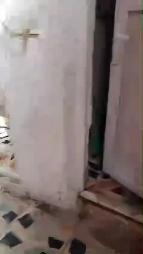 سلام وعليكم نصف قطعه للبيع قطاع 69 الستفسار ***********
