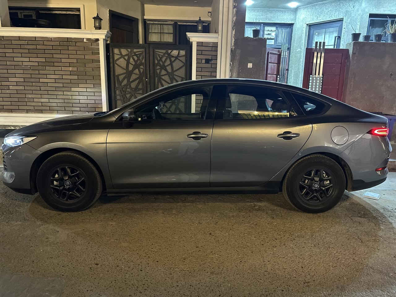 سلام عليكم
سلام عليكم
BYD جن بلاص

موديل 2025
ماشية 11٫182
داخل زيتوني
تمشيك بتفويله 2100 كيلو متر 
خزان الوقود : 65 التر 
سعه المحرك : 1500 
انضمه قياده 
ايرباك عدد : 8 
سمعات عدد : 6 
حساسات خلفيه 
عينه دجتل 
شاشه كبير حجم : 8 انج 
نضام كهربائي و نضام محرك + هايبرد اقتصادي 

مرقمه اربيل بأسمي 
السعر 19 مليون
المكان بغداد الدورة
***********
