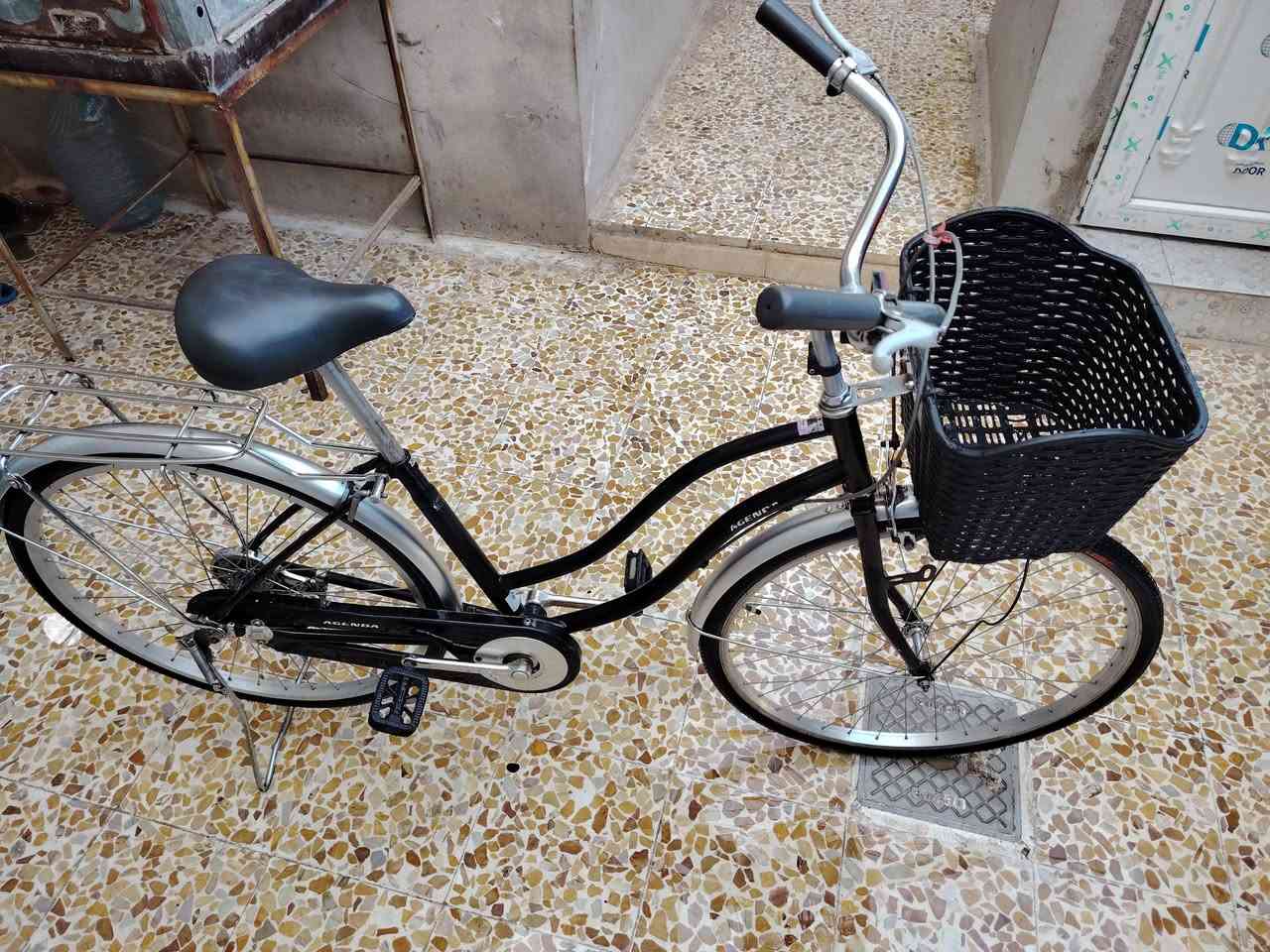 (سلام عليكم) للبيع بايسكل عبدالحليم نوعه(سانتوس) حجم (26) لون اسود بريكات جديدة وتايرات جديده البارح شادهن السعر قفله (90) مكان (موصل حي سومر) البايسكل حيل حيل نضيف


**إذا كنت صاحب هذا الإعلان وتريد حذفه لأي سبب، رجاءا أرسل رسالة إلى الدعم الفني**