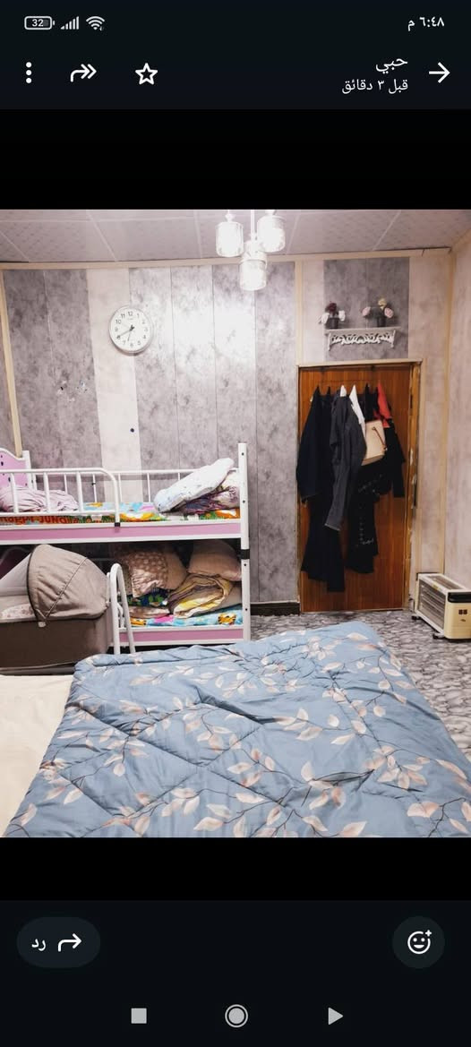 بيت تجاوز  للبيع البصره قرب فرقه العباس القتاليه منطقه الفدائين يتكون بيت غرفه وصاله  وصحيات وحديقه ومخزن ،،،،،ماعليه ازاله ولا گص ،،،،،،بيت تردونه هوه اثاثه بحده الي يناسبكم السعر 17 بي مجال سقف سندويج كله ،،،،،***********
