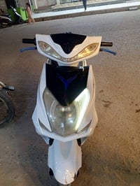 دراجه كامله نظيفه ما بيها شيء سعر الدراجه 275 وبيها مجال سرعه الدراجه ...