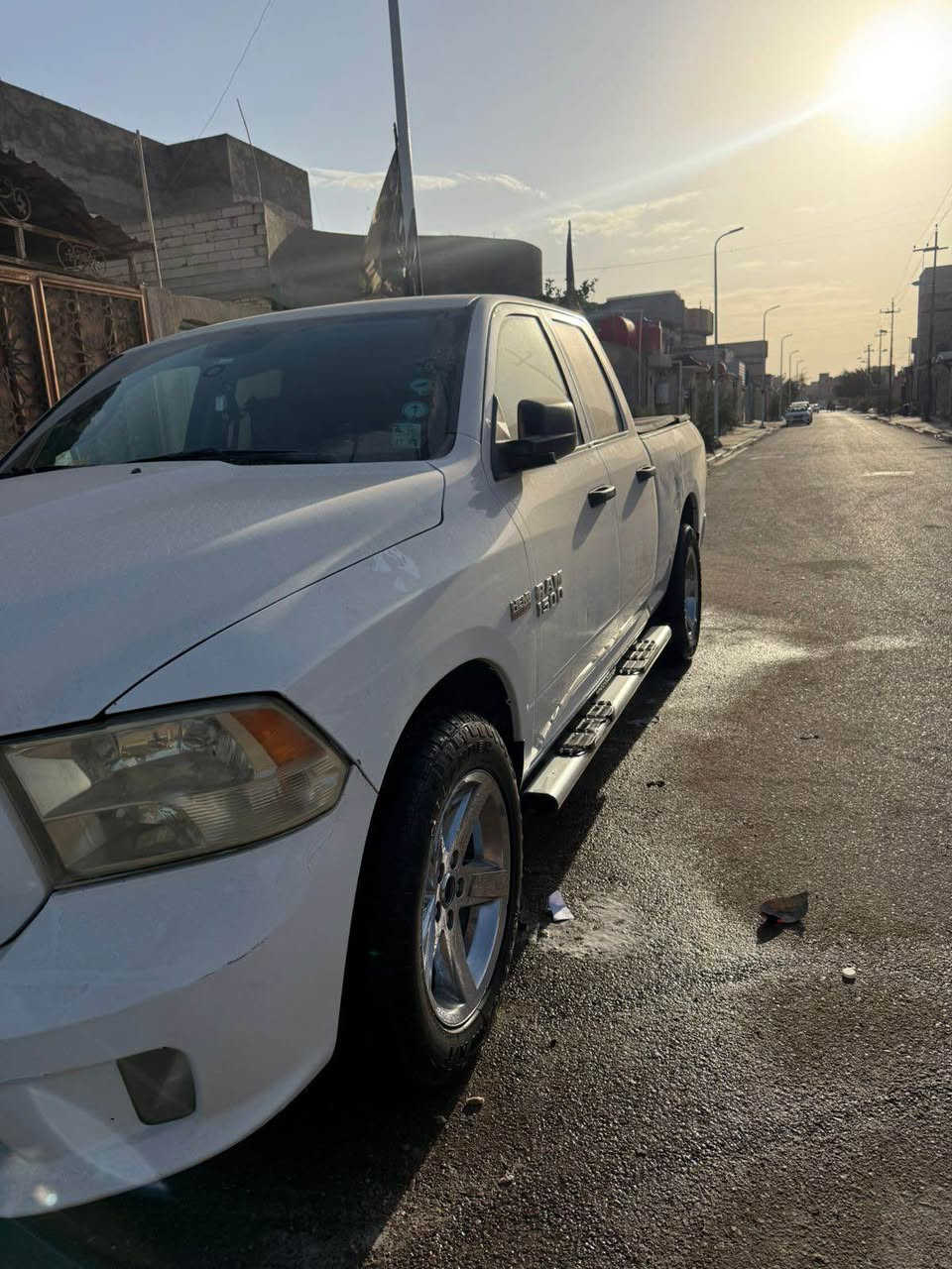 السلام عليكم للبيع دوج رام مديل 2017 رقم بصره بسمي
حادثهه غرق 50%
بارد بلبدي خفيف فقط والباقي كفاله
كفاله كير ومكينه وحداده تبريد تخم تاير برغي ماناقصهه 
مكينة 8 سلندر  5.700 مكان السياره البصره زبير مكلف بنشر 
للاستفسار :*********** البصرة, العراق
