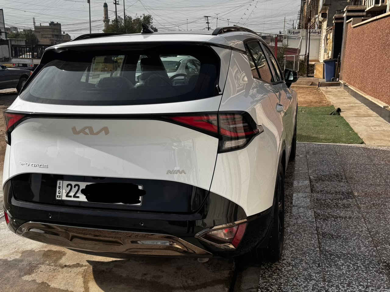 السلام عليكم 
سبورتج 2025 بلاك ادشن
السيارة وكالة
 ممشاها 14 الف 
داخلها زيتوني فول مواصفات
هاند بريك دكمة 
كشنات كهرباء
صندوك كهرباء
السيارة مكفولة من الدعامية للدعامية
سعر السيارة 250 وبيها مجال بسيط للطيبين
للتواصل ***********
