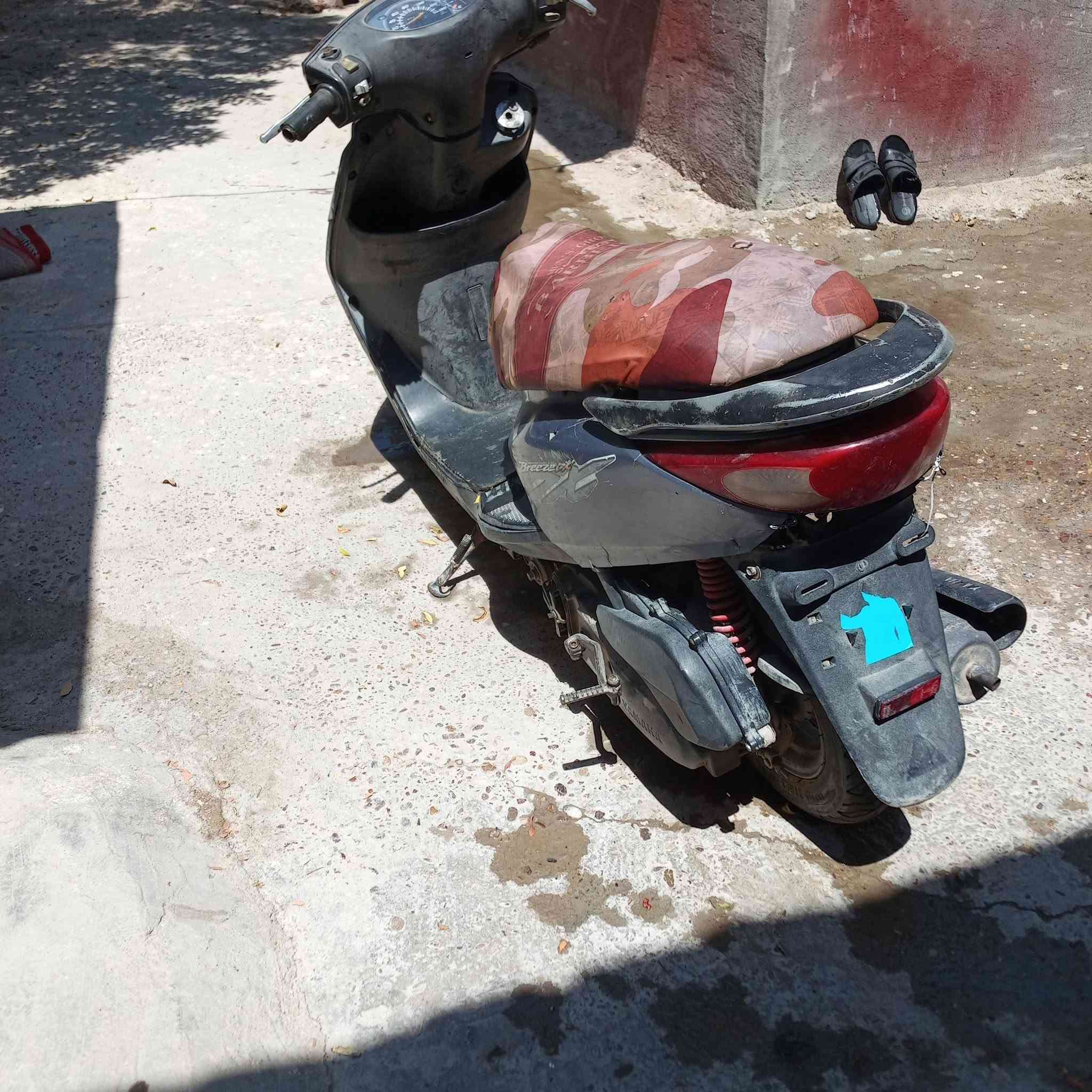 للبيع دراجه بريز ماكينه  كائمه السعر 200.    ‏‪***********‬‏
