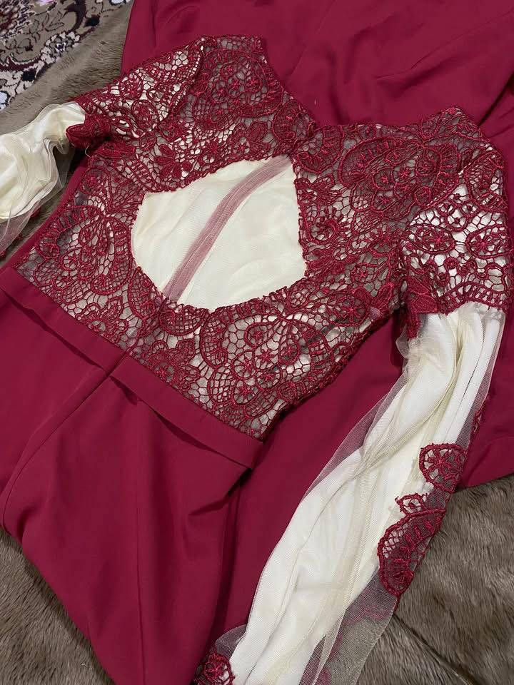 فستاًن مبطن مقاس ٤٠/٤٢ جديد لبسه وحده والو شاحط طويل للبيع ١٣ دينار شامل توصيل لاي مكان


**إذا كنت صاحب هذا الإعلان وتريد حذفه لأي سبب، رجاءا أرسل رسالة إلى الدعم الفني**