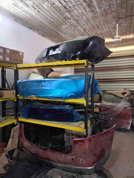 السلام عليكم 
يتوفر لدينا تفصيخ وجديد امبالا ٫كروز٫ماليبو٫ايكونيكس 
 وصدر جميع السيارات الامريكيه 
موقعنا ديالى  بعقوبه الصناعة الثالثه 
***********
***********
