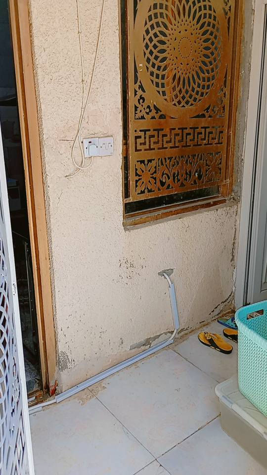 دار. للبيع  مساحة ٥٠ متر طابق ونص سند ٢٥ طابو زراعي 
الطابق الارضي صب كونكريت وكله سقوف ثانويه يحتوي على طرمة ومطبخ وصاله ٦× ٤ ومنور وصحيات ومخزن صغير بالمنور 
الطابق الثاني صب كونكريت يحتوي على غرفة نوم ٤×٤ وملحق وحمام وسطح 

العنوان / كربلاء حي الكرار مقابل حي الإمام علي (ع) مقابل مستشفى الكفيل قريب من طريق الزوار كافة الخدمات متوفره 
علماً أن الكاونتر وغرفة نوم والثريات يبقن للمشتري كربلاء, العراق


**إذا كنت صاحب هذا الإعلان وتريد حذفه لأي سبب، رجاءا أرسل رسالة إلى الدعم الفني**