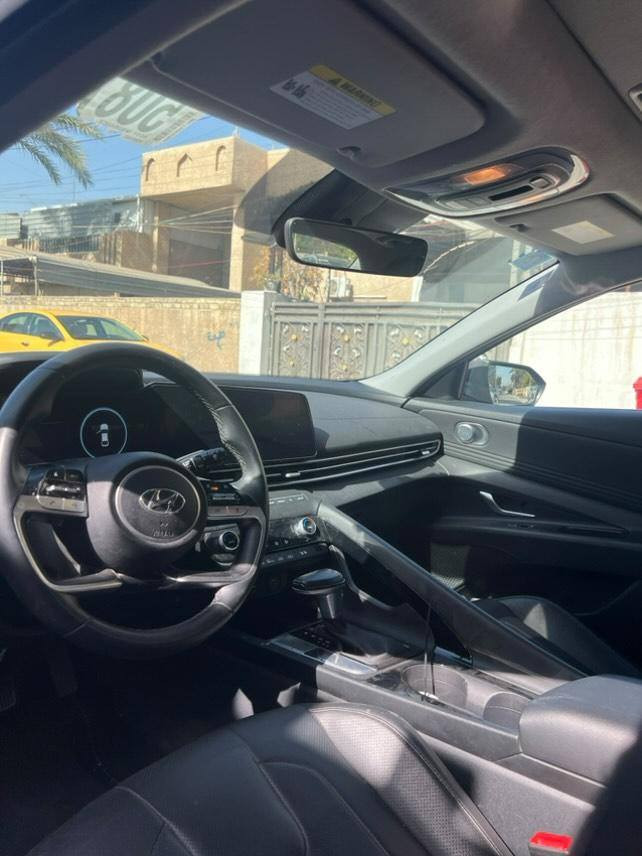 السلام عليكم النترا موديل 2023 فول مواصفات هايبرد السعر ١٧٠ بيها مجال رقم *********** وارد أمريكا حادث فقط هاذا بل صورة
