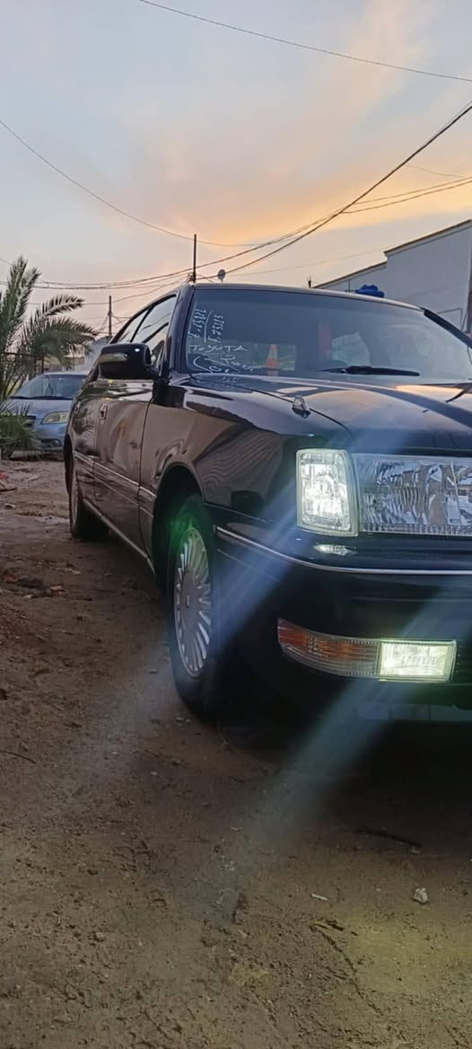 السلام عليكم رأس الثور للبيع فقط كير ومحرك حداديه كله جديد بيهه ضربه بلجاملغ الخلفي بصيطه مكفوله من كص ونقل جثه كهربائيات كلهه شغاله السياره نضيفه جدا *********** السعر 75
