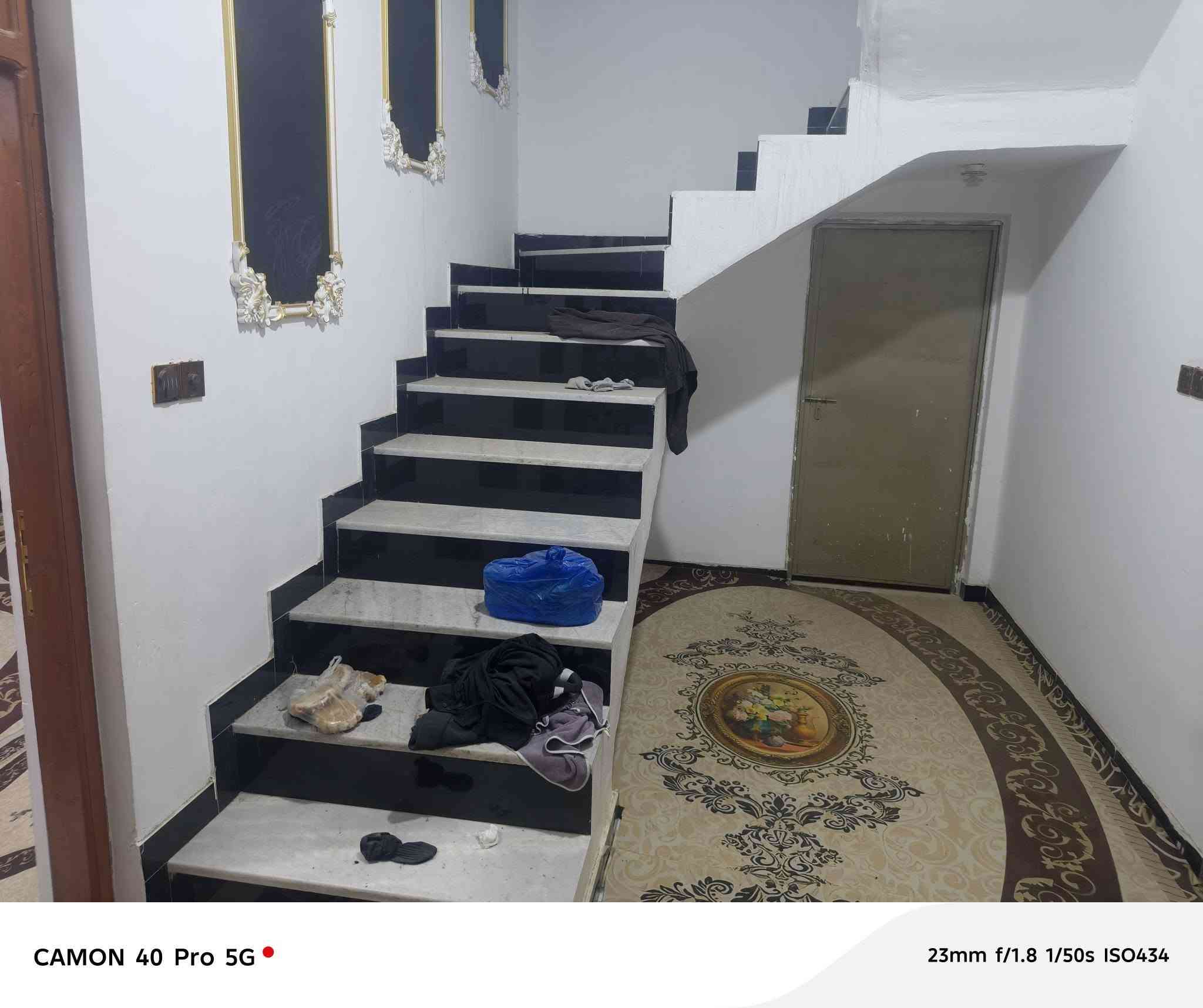 بيت زراعي لبيع بناء حديث مساحة ٢٠٠ متر ناحية فضليه شارع صباح بناء طابوك سقف كونكريت غرف ٢ صاله مطبخ ديوانيه صحيات حديقة هول سعر 95 وبي مجال قليل خدمات ماء كهرباء شارع مجاري تصال عله رقم *********** وتصال عله واتساب
