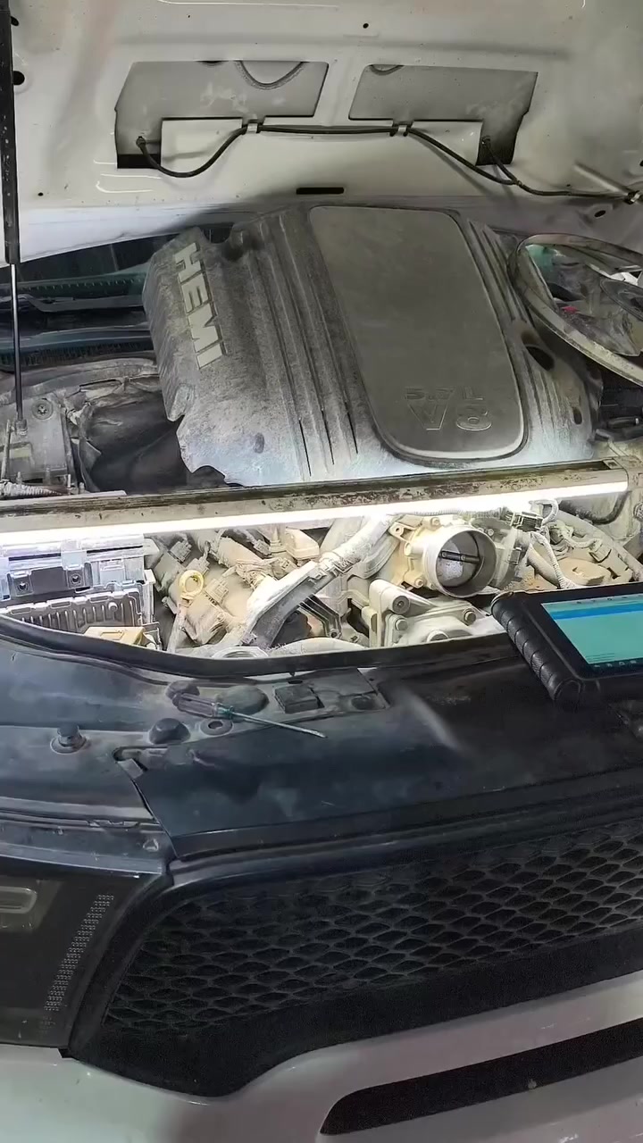 Dodge Durango 2015 V8 5.7l problem in cooling fan 
دورنگو شوف مشكلة المروحة وين 

***********
#المهندس_حيدر_حميد #العراق #dodge #jeep #سيارات
