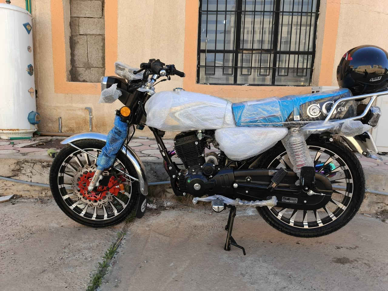 سلام عليكم دراجه سيفان موديل 2025 محرك دايوان ضاقطا وزنجيل صار سبوع من ماخذها السكن تكريت الديوم رقم  ***********
