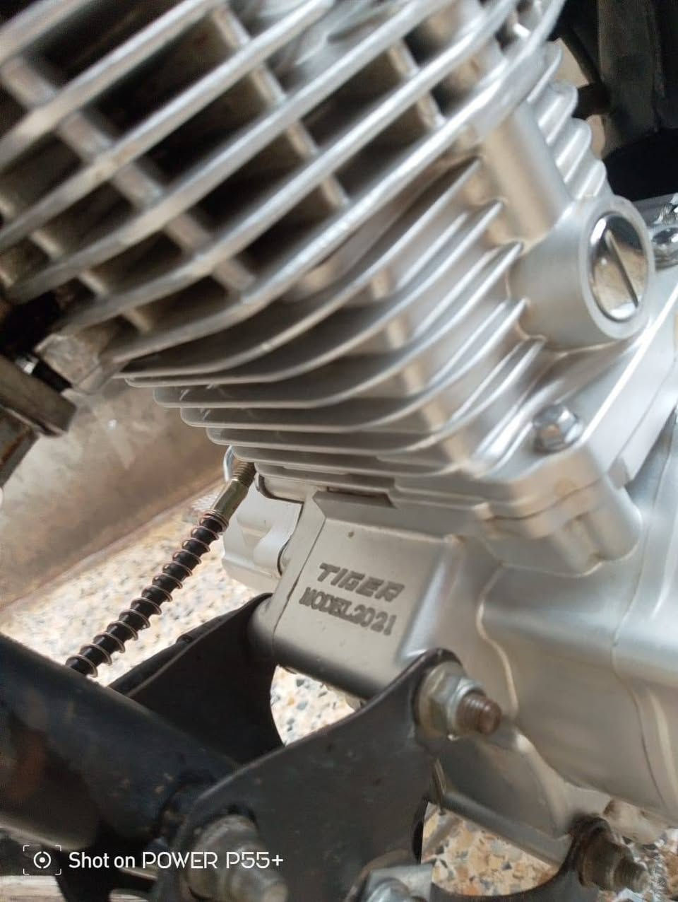 السلام عليكم موطور تايكر للبيع موديل 21 شرط مامفتوح وارمني كلها شغاله بي منفيس  السعر 460وبي مجال الشراي يخابرني عل رقم  ***********
