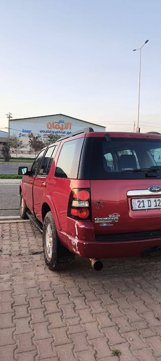 السلام عليكم
فورد اكسبلور أمريكي 2010
محرك 4000(4.0L) 6 سلندر
رقم سليمانيه هزه سنويه جديده 
مواصفات 
داخل اسود
تك اكسل
حساس خلفي
تبرد مركزي
 تحكم ستيرن
5 راكب
كهربائيات كله شغال
سياره جديده بمعنى الكلمه جاهزه بدون نقص بدون مصرف 
محرك كير صدر كله مكفول 
مكاني كركوك. سرجنار
السعر 100 
شرط تحويل و غرامه
***********
