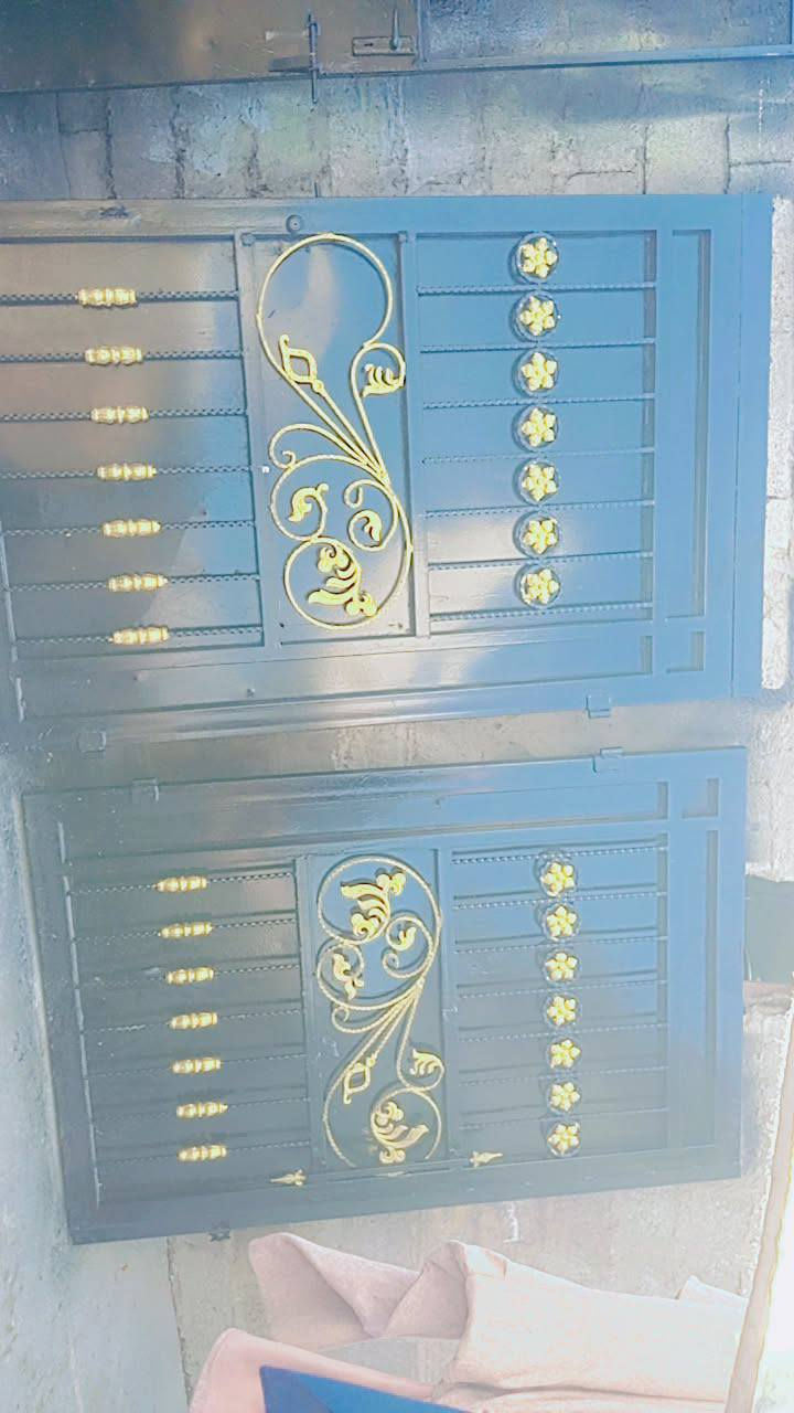 باب طلقتين قياس عرض 257طول 190 نضيفه حيل ثقيل حديد مو خفيف مكاني بعقوبة تحرير سعره 200 @@@***********
