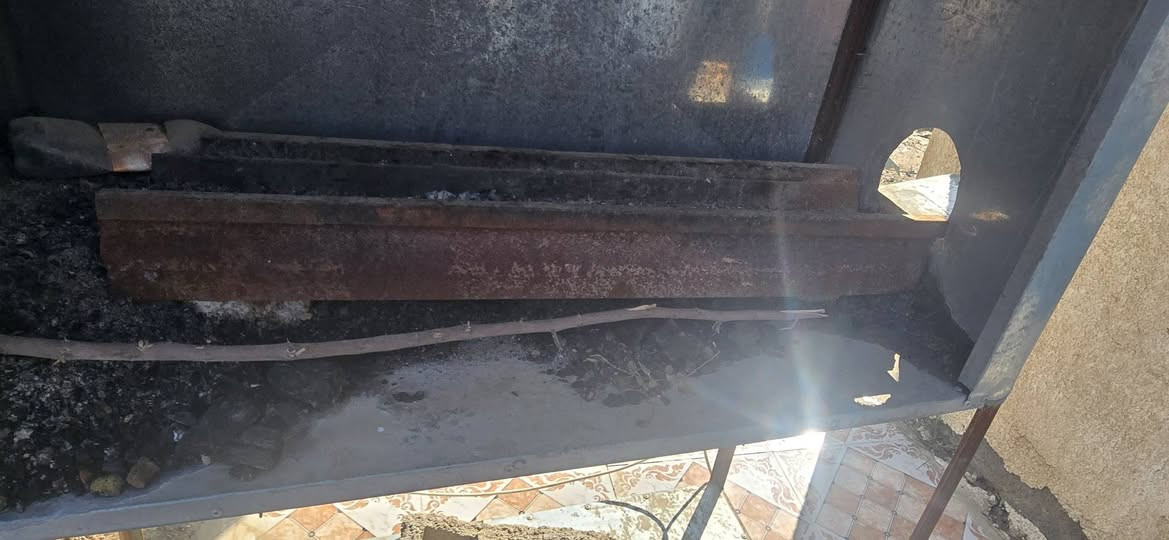 السلام عليكم 
متوفر شواية كباب تفصال الاستخدام شهرين للبيع السعر 350 الف للتواصل خاص او اتصال ***********
