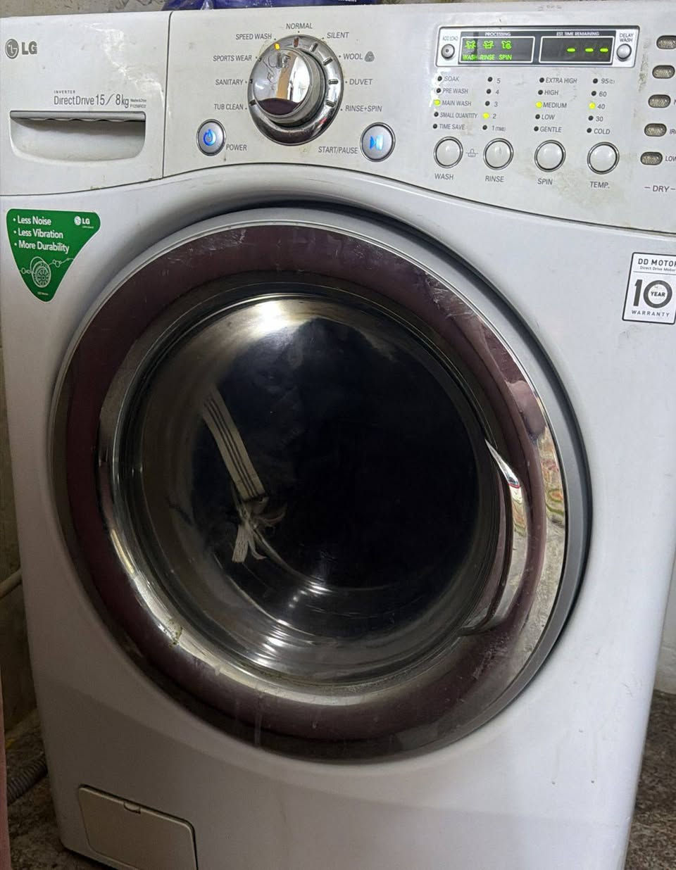 السلام عليكم 
غساله جديده استخدام  قليل  فول اوتوماتيك 
تغسل وتشطف  وتنشف وتكوي 
دكمها كلها لمس  نظام لوندري 
وهيه تحمي المي مكانها الحريه سعرها ٣٥٠ وبيها مجال للشراي


**إذا كنت صاحب هذا الإعلان وتريد حذفه لأي سبب، رجاءا أرسل رسالة إلى الدعم الفني**