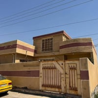 بيت للبيع المساحه 150م  الموقع القريه النفطيه (مجمع النخيل ) صنف البنا...