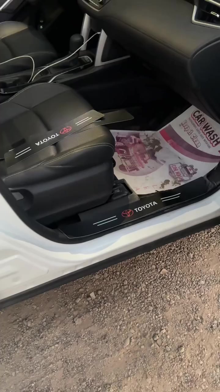 حافظ على سيارتك بأناقة 💥
شرائط حماية العتبة بتصميم كربوني فاخر وشعار سيارتك المفضل تمنح مظهر رياضي وتحمي من الخدوش 👣

لاصق قوي، مقاوم للماء، وسهل التركيب بنفسك خلال ثوانٍ!

متوفرة لشعارات Toyota – Hyundai – Kia – Dodge – Sports ✨

أضف لمسة فخمة واحمِ سيارتك بأبسط طريقة 🚗💨.               توصيل كافة محافضات العراق سعر فقط 12٫500 فقط للحجز مراسلة خاص وسيتم الرد باسرع وقت او كتابة تم وسيتم مراسلتك والحجز شيء مفيد جدآ لاصحاب السيارات وبسعر رخيص


**إذا كنت صاحب هذا الإعلان وتريد حذفه لأي سبب، رجاءا أرسل رسالة إلى الدعم الفني**