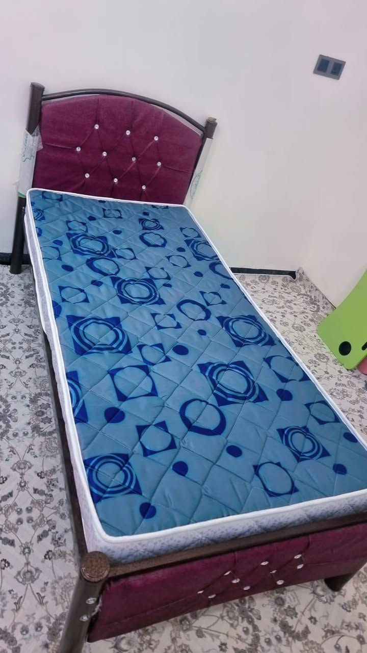 كنتور جديد صار اسبوع من مشتري تركي درجه اولى السعر 300 الف جرابي عداد 2 السعر 60 الوحدة دوشك عداد 2 طبي السعر 45 الواحد مكان طويريج ***********
