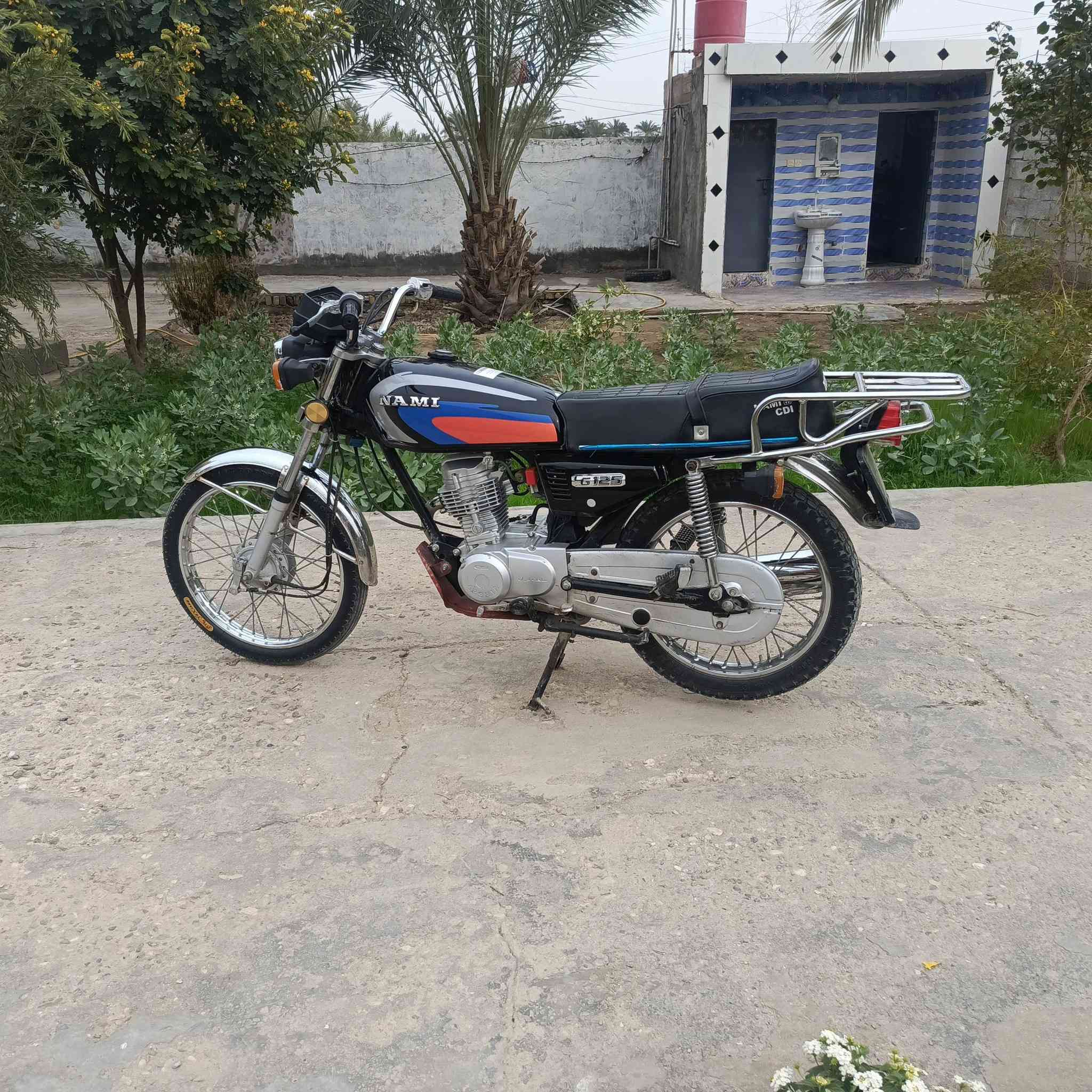 دراجه يراني متياز السعر 700العنوان ابو رمان قرب المشتل البانزين خانه ***********
