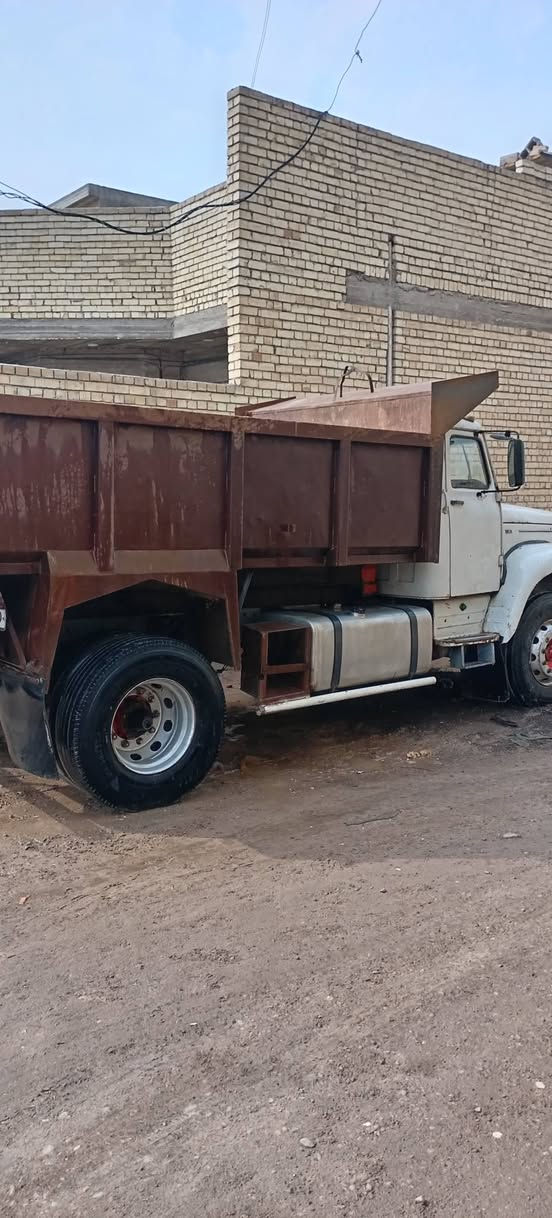 السلام عليكم سكانيا ١١١ موديل 80 باسمي رقم نكليزي مكينه سوبر كسن خفيف تخم تاير سياره خير من لله مكان مدينه الصدر الدسيم ***********
