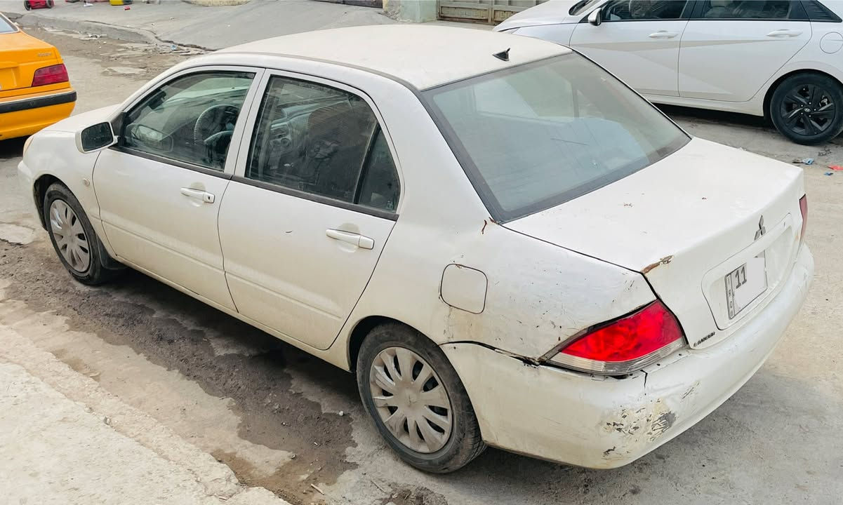 السلام عليكم لانسر  موديل 2011 كير اوتماتيك سيارة حلوه مال جناي كير مكينه خير من الله صدر حلوو كهربائيات جاهزه رقم بغداد دولي جديد بأسمي 
سيارة بيها 3 قطع صبغ 
ابيع هذا لموجود تعال گلب وقتنع وأخذ 
السعر 73 $
مكان السياره بغداد البلديات 
رقم الهاتف ***********
ملاحضة ممتواجد على النت نهائياً
