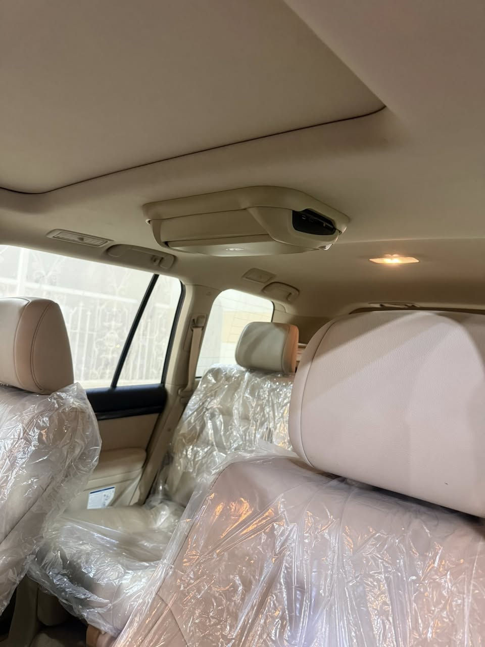 للبيع لاندكروز 2020 ماشيه 17 الف شرط الفحص بريم اصل ***********
