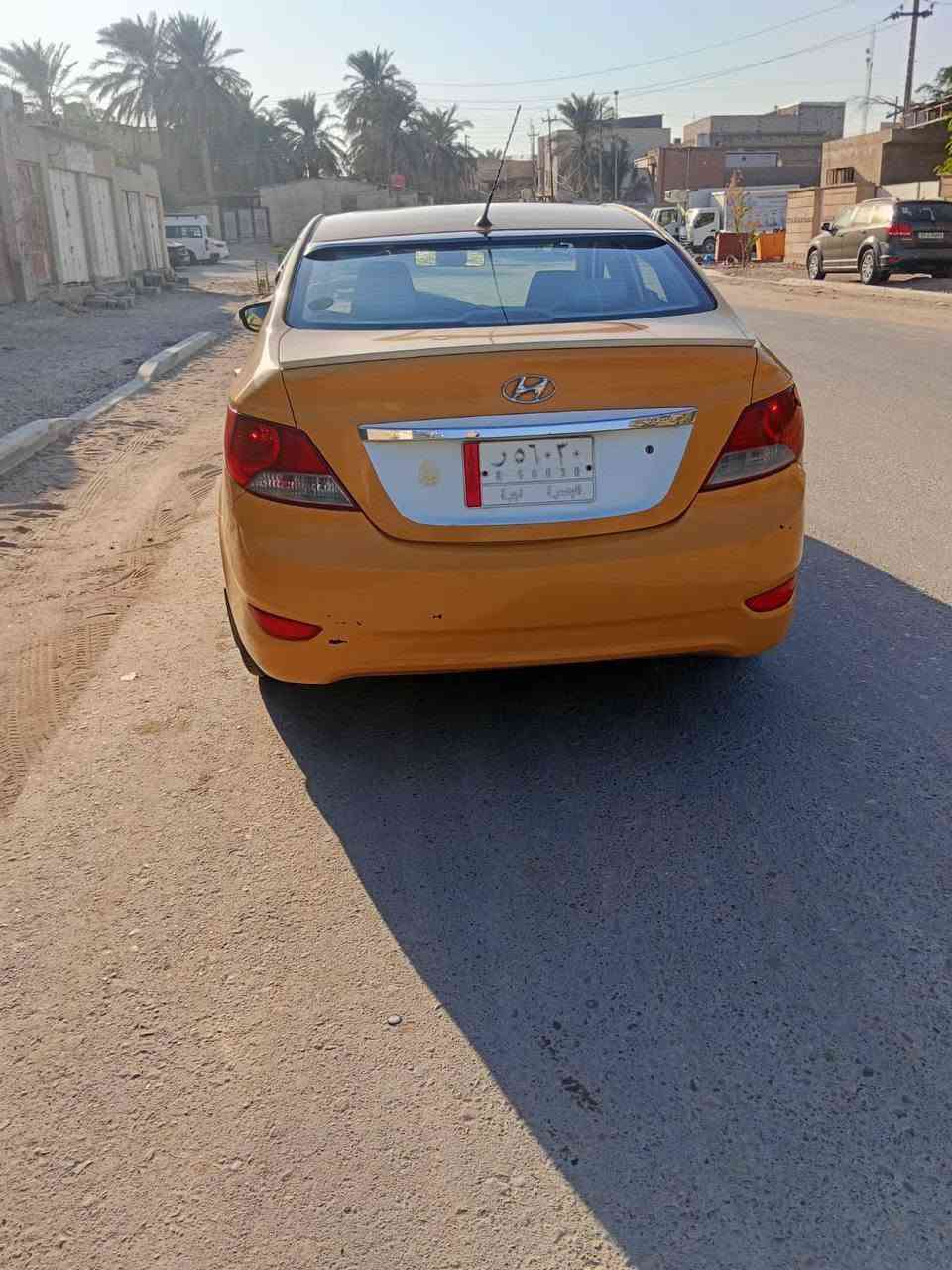 السلام عليكم 
اكسنت خليجي 
موديل 2012
كفاله من الضربه بس بيها ملاحظات بسيطه بالبدي يعني ب200 الف بديها يصير مرايا 
غرفتها جديدة 
مكينة 1600
فتحه 
 تحكمات 
اشاره بالمري
رقم انكليزي بأسمي 
تبريدها يحتاجله بس كمبريسر شرط 
مكاني بصره 
سعرها 80 وبيه مجال 
***********

