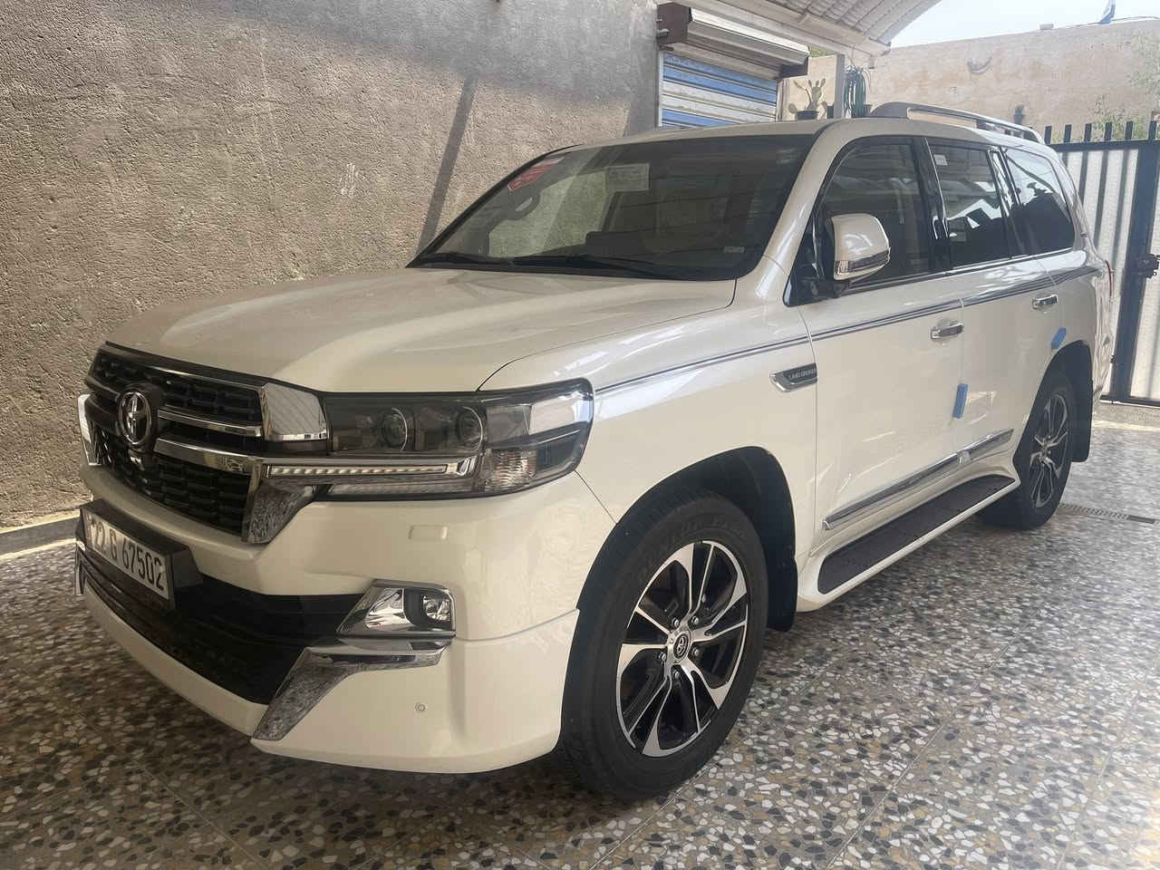 البيع لاندكروز ساز لاصلي فول مواصفات نضافه 100 /100      موديل 2021 مكينه 8 ستلندر ماشيه 40 الف حقيقيه 
شرط الفحص  رقم اربيل بسمي 
***********  المكان ميسان العماره
