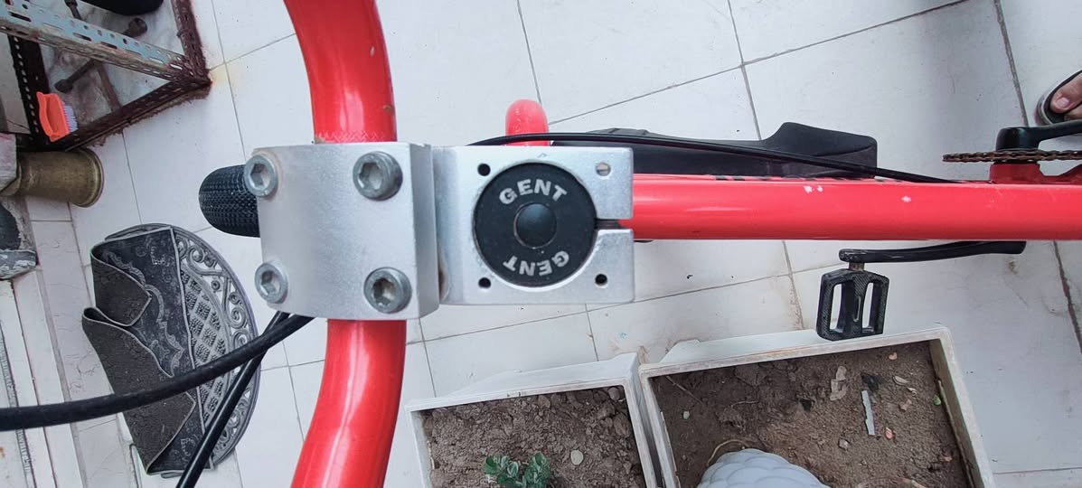 .السلام عليكم 
بايسكل bmx. 🚲
حجم 27 
. موديل 2023.
السعر 150  
الموقع: بغداد (المحمودية) 
للتواصل واتساب :  ***********
